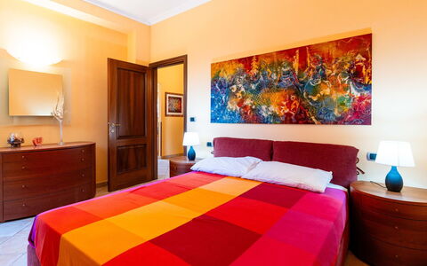 Daisy: Design Intérieur, Meubles, Lit, Sol, Sol, Chambre, Pièce, Plafond, Drap De Lit, Cadre De Lit