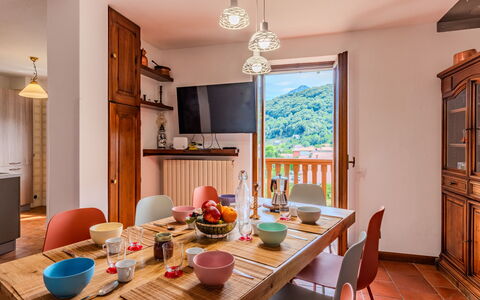 Casa Giamba: Meubles, Design Intérieur, Bois, Sol, Salle À Manger, Plafond, Table Cuisine Et Salle A Manger, Table, Pièce, Chaise
