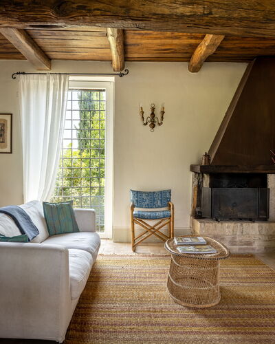 Il Casale al Colle: Meubles, Design Intérieur, Sol, Mur, Canapé, Sol, Bois, Salon, Pièce, Domicile