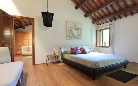 Villa Dorina: Design Intérieur, Sol, Meubles, Lit, Sol, Chambre, Bois, Domicile, Parquet, Plafond