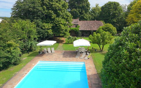 Villa Dorina: Piscine, Recours, Jardin, Ombre, Biens, Pelouse, Hacienda, Arrière-Cour, Eco Hôtel, Ferme