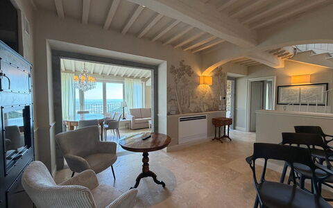 Villa Maddalena alla Guglielmesca: Meubles, Design Intérieur, Sol, Sol, Plafond, Éclairage, Pièce, Chaise, Appartement, Mer
