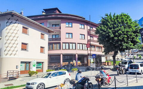 Bormio 37: Appartement, Architecture, Zone Résidentielle, Condominium, Composite, Design Urbain, Balcon, Usage Mixte, Ombre