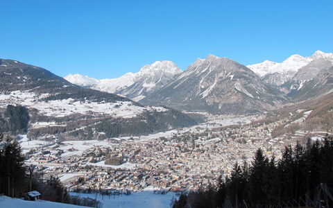 Bormio 37: Appartement, Architecture, Zone Résidentielle, Condominium, Composite, Design Urbain, Balcon, Usage Mixte, Ombre