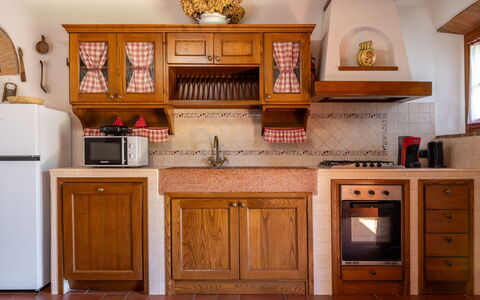 Il Cipresso, Casa Martina, Cortona: Cuisine, Meubles, Bois, Cabinetry, Design Intérieur, Sol, Comptoir, Appareil De Cuisine, Principaux Appliance, Placard