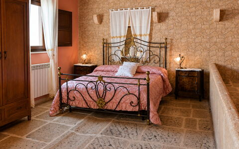 Antica Cascina 191: Meubles, Mur, Sol, Design Intérieur, Sol, Éclairage, Chambre, Linge, Pièce, Lit