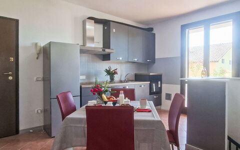 Sondolo: Familiale, Appartement, Véhicule De Luxe, Mid-Taille Car, Parking, Sedan, Voiture Compacte, City Car