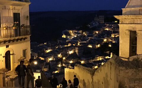 Villa Didymos: Ville, Ville, Nuit, Minuit, Balcon, Soirée, Ombre