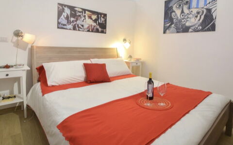 Villa Didymos: Meubles, Lit, Chambre, Cadre De Lit, Literie, Drap De Lit, Oreiller, Hôtel, Cadre, Linge