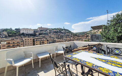 Tra Cielo e Pietra: Appartement, Condominium, Usage Mixte, Hôtel, Balcon
