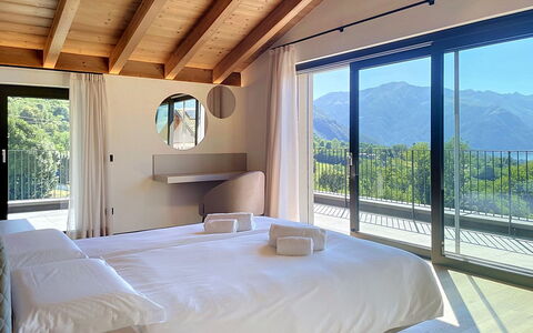 Aura: Chambre, Lit, Design Intérieur, Meubles, Domicile, Literie, Drap De Lit, Cadre De Lit, Linge, Pièce