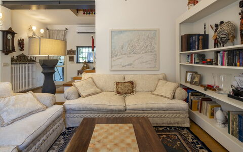 Villa El Perlè, Padenghe sul Garda: Meubles, Design Intérieur, Canapé, Sol, Mur, Sol, Bois, Salon, Pièce, Plafond