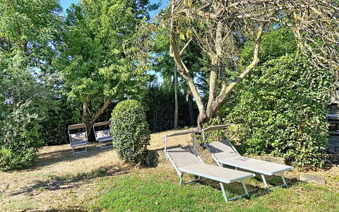 Di Lella: Design Intérieur, Meubles, Bois, Sol, Plafond, Sol, Pièce, Éclairage, Appartement, Table