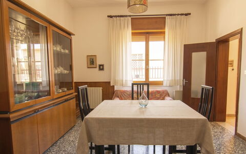 Vela Latina: Design Intérieur, Meubles, Bois, Sol, Plafond, Sol, Pièce, Éclairage, Appartement, Table