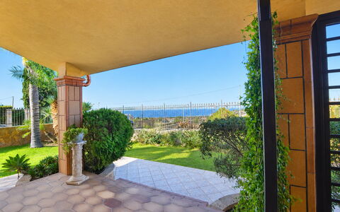 La Villa di Giusy: Jardin, Ombre, Aménagement Paysager, Eco Hôtel, Villa, Hacienda, Plante D'Appartement, Structure En Plein Air, Recours