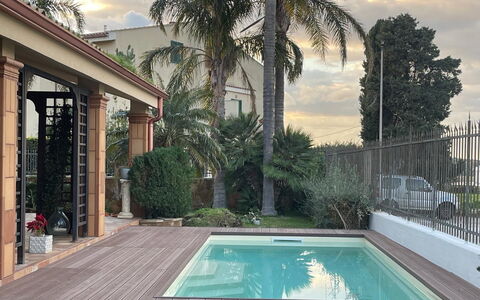 La Villa di Giusy: Piscine, Recours, Composite, Eco Hôtel, Ombre, Caractéristique De L'Eau, Biens, Hacienda, Loisir