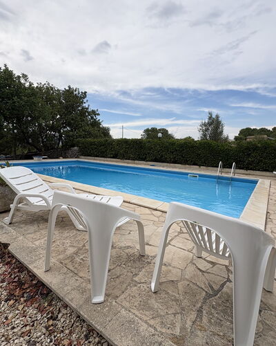 Casale Nardi: Bleu, Meubles, Piscine, Mobilier De Jardin, Composite, Loisir, Ombre, Recours, Chaise, Balancelle