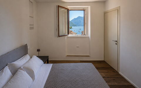 Next Comacina, Lago di Como with Garage: Mur, Sol, Design Intérieur, Chambre, Bois, Sol, Meubles, Lit, Pièce, Drap De Lit