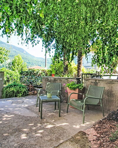 Boscolago: Végétation, Printemps, Mobilier De Jardin, Tableau De Plein Air, Ombre, Jardin, Pot De Fleur, Chaise, Cour, Plante D'Appartement