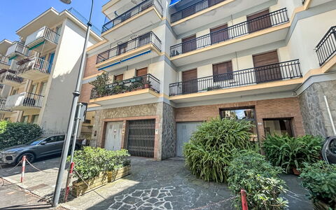 Rubens: Appartement, Quartier, Zone Résidentielle, Balcon, Condominium, Établissements Humains, Design Urbain