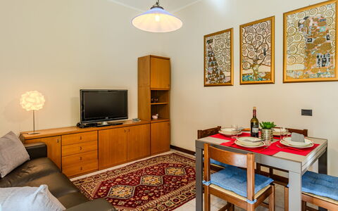 Villa Giulia: Design Intérieur, Sol, Meubles, Sol, Bois, Plafond, Pièce, Cadre, Appartement, Salon