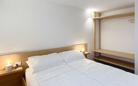 Ca' Alma Dolomia: Design Intérieur, Mur, Lit, Bois, Chambre, Sol, Sol, Plafond, Literie, Drap De Lit