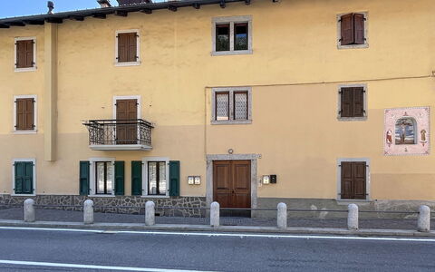 Ca' Alma Dolomia: Mur, Fenêtre, Bâtiment, Porte, Façade, Établissements Humains, Appartement, Fenêtre À Guillotine, Peindre, Plâtre