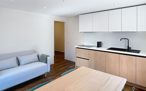 Ca' Alma Dolomia: Meubles, Design Intérieur, Sol, Sol, Bois, Comptoir, Plafond, Cuisine, Cabinetry, Pièce