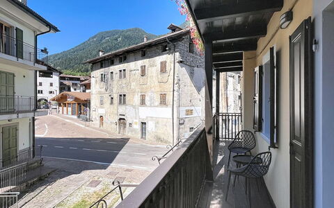 Ca' Alma Dolomia: Fenêtre, Quartier, Zone Résidentielle, Ville, Appartement, Design Urbain, Balcon, Porte