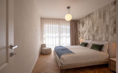 Porto di Luce Luxury, Jacuzzi and Seaview: Design Intérieur, Meubles, Sol, Sol, Mur, Chambre, Lit, Bois, Pièce, Plafond