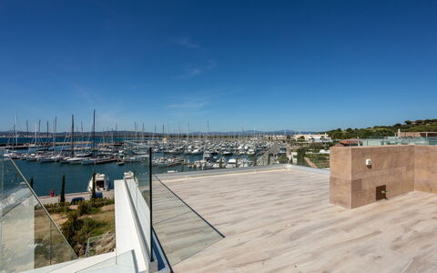 Porto di Luce Luxury, Jacuzzi and Seaview: Ombre, Marina, Balcon, Passerelle
