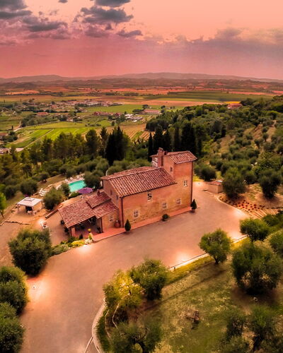 Villa Larino: Biens, Village, Ferme, Hacienda, Château, Manoir, Villa, Maison Historique, Nuit