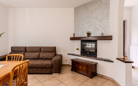 Casa Iolanda: Design Intérieur, Meubles, Sol, Sol, Bois, Pièce, Plafond, Salon, Éclairage, Canapé