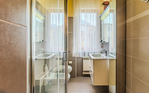 Casa Asia: Design Intérieur, Sol, Sol, Luminaire Plomberie, Salle De Bains, Plomberie, Pièce, Éclairage, Robinet, Évier
