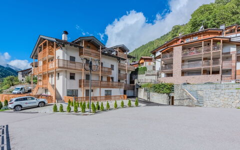 Vita Nova: Neige, L'Hiver, Gelé, Chalet, Station De Montagne, Mélèze, Calotte Glaciaire, Glacial Relief, Station De Ski