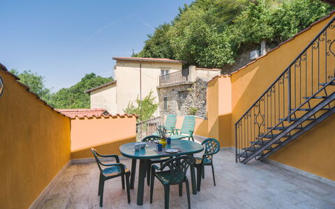 Casa Morgana: Mur, Sol, Domicile, Appartement, Balcon, Plante D'Appartement, Tache De Bois, Pot De Fleur, Eco Hôtel, Mobilier De Jardin