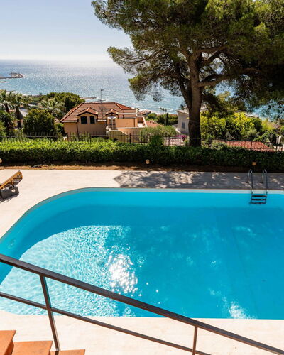 A Casa di Amici: Meubles, Design Intérieur, Sol, Sol, Table, Bois, Plafond, Chaise, Pièce, Canapé