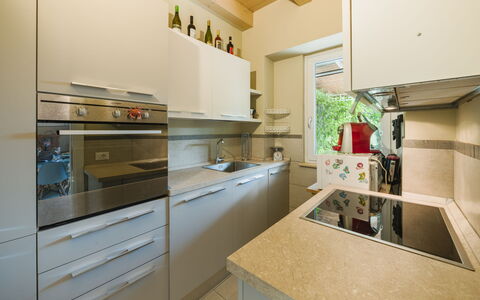 Casa delle Rondini: Meubles, Design Intérieur, Sol, Sol, Table, Bois, Plafond, Chaise, Pièce, Canapé