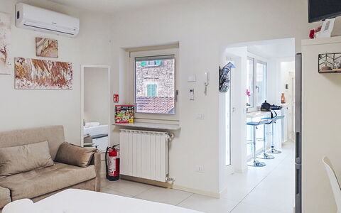Colazza 100: Meubles, Design Intérieur, Sol, Sol, Plafond, Pièce, Appartement, Éclairage, Domicile, Salon