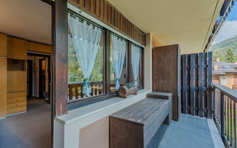 Presanella: Bois, Plafond, Design Intérieur, Tache De Bois, Dur, Ombre, Balcon, Daylighting, Salon, Appartement Penthouse