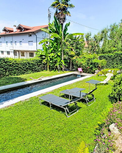 Da Emma: Arbuste, Piscine, Jardin, Pelouse, Aménagement Paysager, Arrière-Cour, Recours, Cour, Biens, Caractéristique De L'Eau