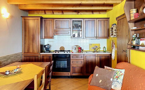 Baita Melissa: Meubles, Design Intérieur, Bois, Cuisine, Sol, Pièce, Comptoir, Plafond, Sol, Cabinetry