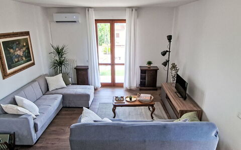 Le 3 Viste: Meubles, Design Intérieur, Sol, Canapé, Bois, Sol, Salon, Pièce, Table, Éclairage