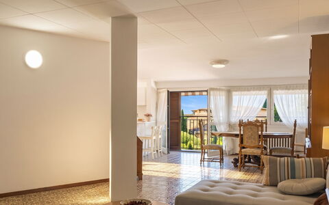Balconi sulla Spiaggia: Balcon, Tache De Bois, Plante D'Appartement, Mobilier De Jardin, Pot De Fleur