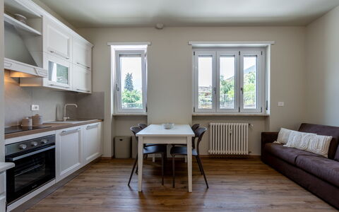 Raggio di Stella: Balcon, Tache De Bois, Plante D'Appartement, Mobilier De Jardin, Pot De Fleur
