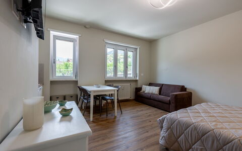 Raggio di Stella: Balcon, Tache De Bois, Plante D'Appartement, Mobilier De Jardin, Pot De Fleur