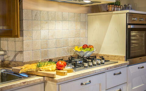 Casa Elia 6: Cuisine, Comptoir, Appareil De Cuisine, Cabinetry, Principaux Appliance, Cuisinière, Design Intérieur, Le Fourneau, Bois, Gaz Poele