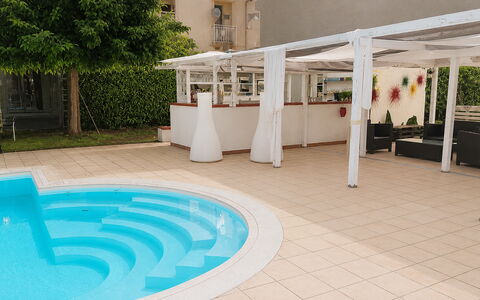 Casa Dafne: Piscine, Recours, Mobilier De Jardin, Ombre, Loisir, Chaise, Eco Hôtel, Structure En Plein Air, Hôtel, Plante D'Appartement