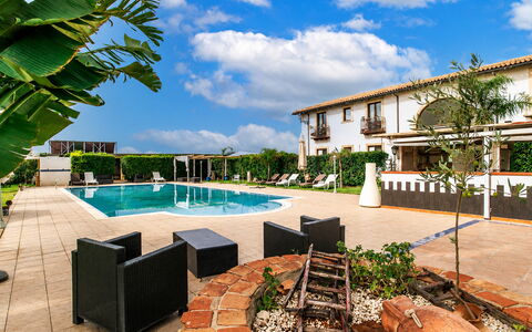 Casa Dafne: Piscine, Recours, Zone Résidentielle, Biens, Eco Hôtel, Hacienda, Aménagement Paysager, Ferme, Villa, Cour
