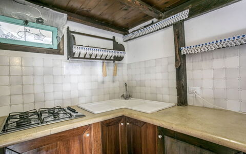 Casa Dafne: Cuisine, Sol, Design Intérieur, Plafond, Evier, Comptoir, Sol, Principaux Appliance, Cuisinière, Appareil De Cuisine